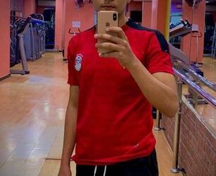 اللاعب عمر سعداوي لاعب نادي بيراميدز السابق