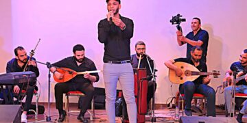 مصطفى رياض مصطفى شاعر وكاتب مصري