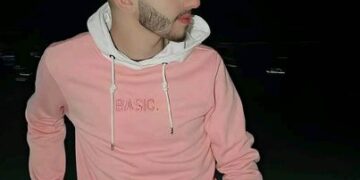 خبير السوشيال ميديا علي فوزي يحذر من نشر المستندات الشخصية