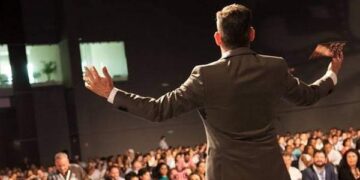 ElRagheb بينشر فيديوهات دعم نفسي مفيدة جداً للمجتمع