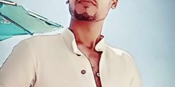 الشاعر محمد صابر احمد يقوم بتعريف ما هو الحب